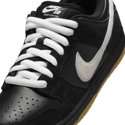 Nike SB Dunk Low Pro Skate Shoes. Nike SI